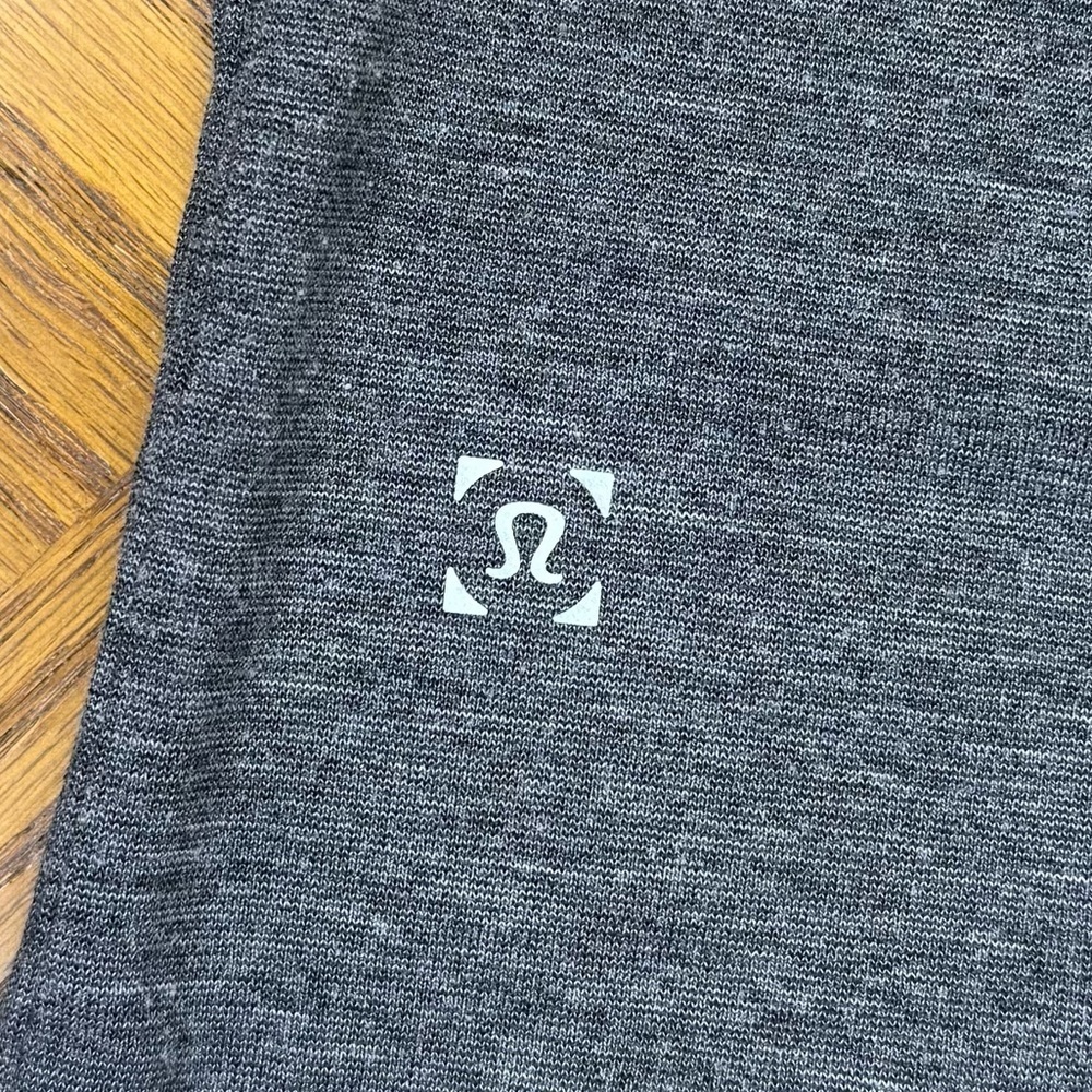Lululemon Evolution Polo Original Release Heathered Black Medium Collared Shirt - Picture 4 of 10